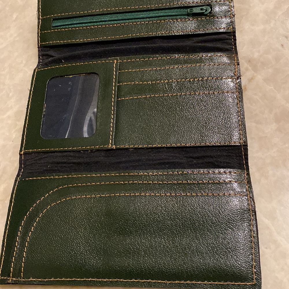 Pierre Balmain Paris vintage leather trifold wallet-organizer gently used 6 3/4” - Picture 5 of 6